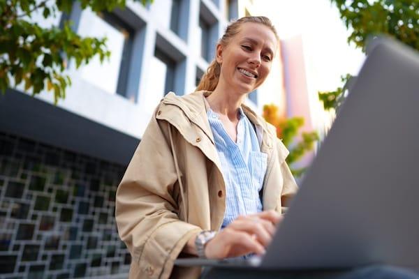 woman with laptop